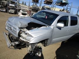 2006 TOYOTA TACOMA PRERUNNER DOUBLE CAB SILVER 4.0L AT 2WD Z16393